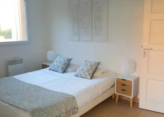 46m With Terrace - With Pool 公寓